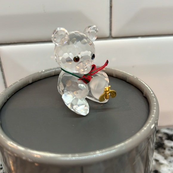 Swarovski Crystal Kris Bear with Honey Pot - Picture 5 of 9